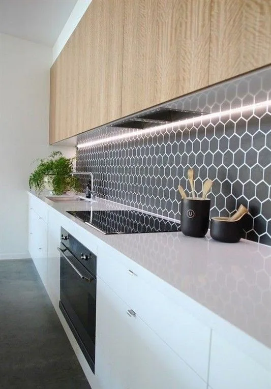 Gạch ốp lát trang trí mosaic cho hạng mục tường bếp